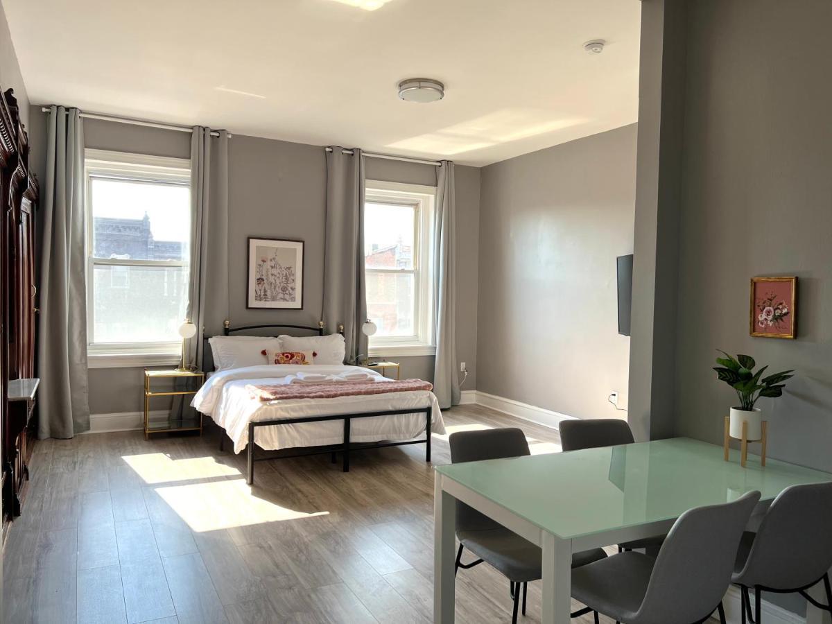 Alina & Fanny - S Broad St Apartment Philadelphia