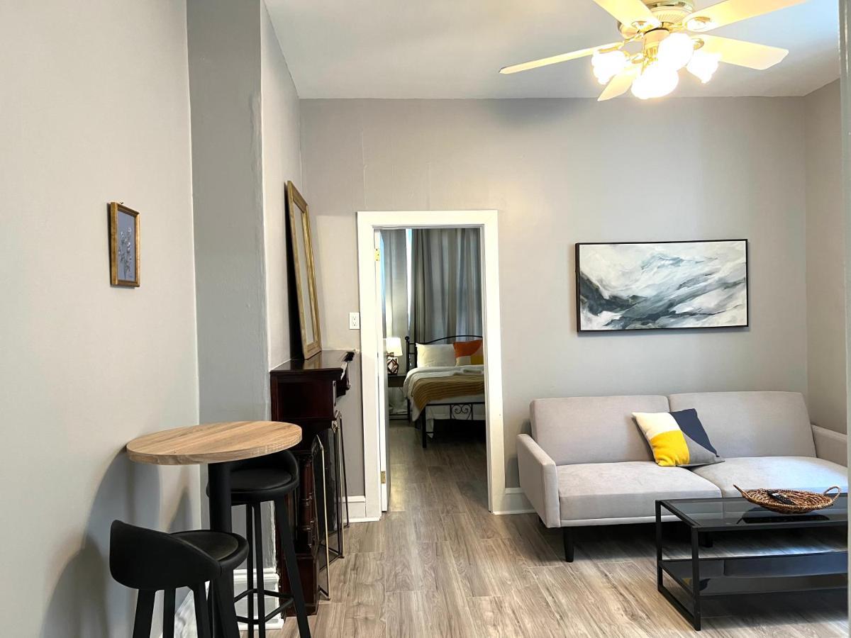 Alina & Fanny - S Broad St Apartment